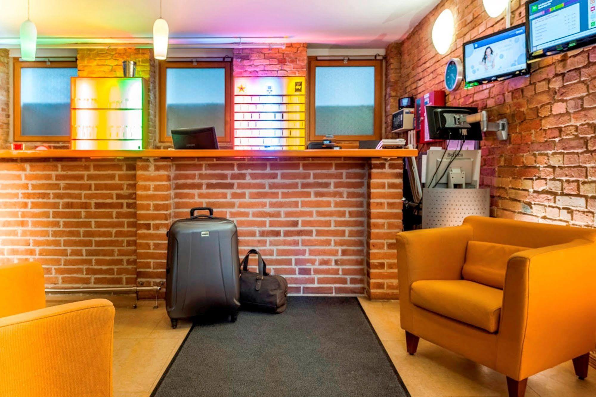 Ibis Styles Berlin City Ost Interieur foto