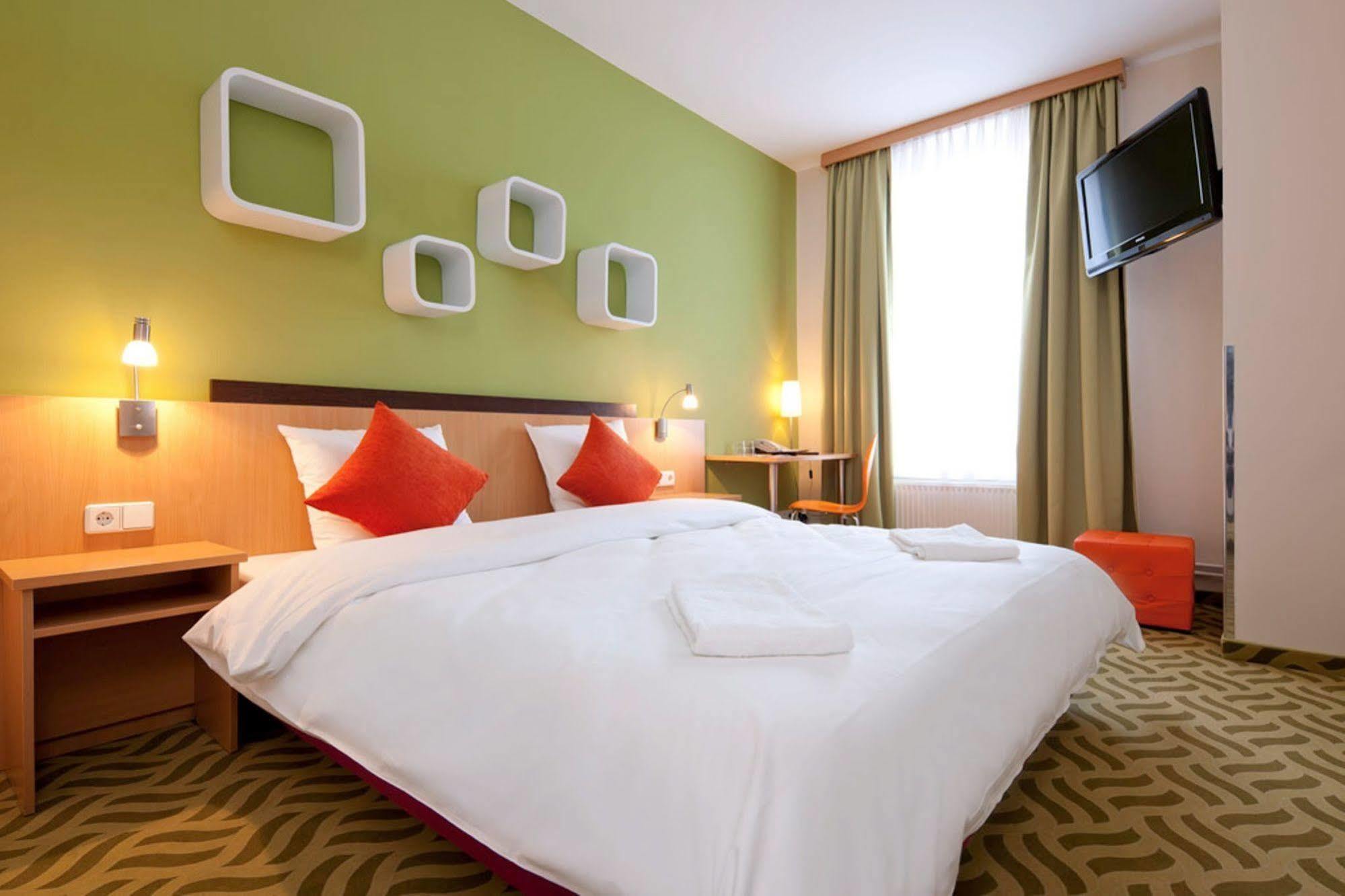 Ibis Styles Berlin City Ost Buitenkant foto